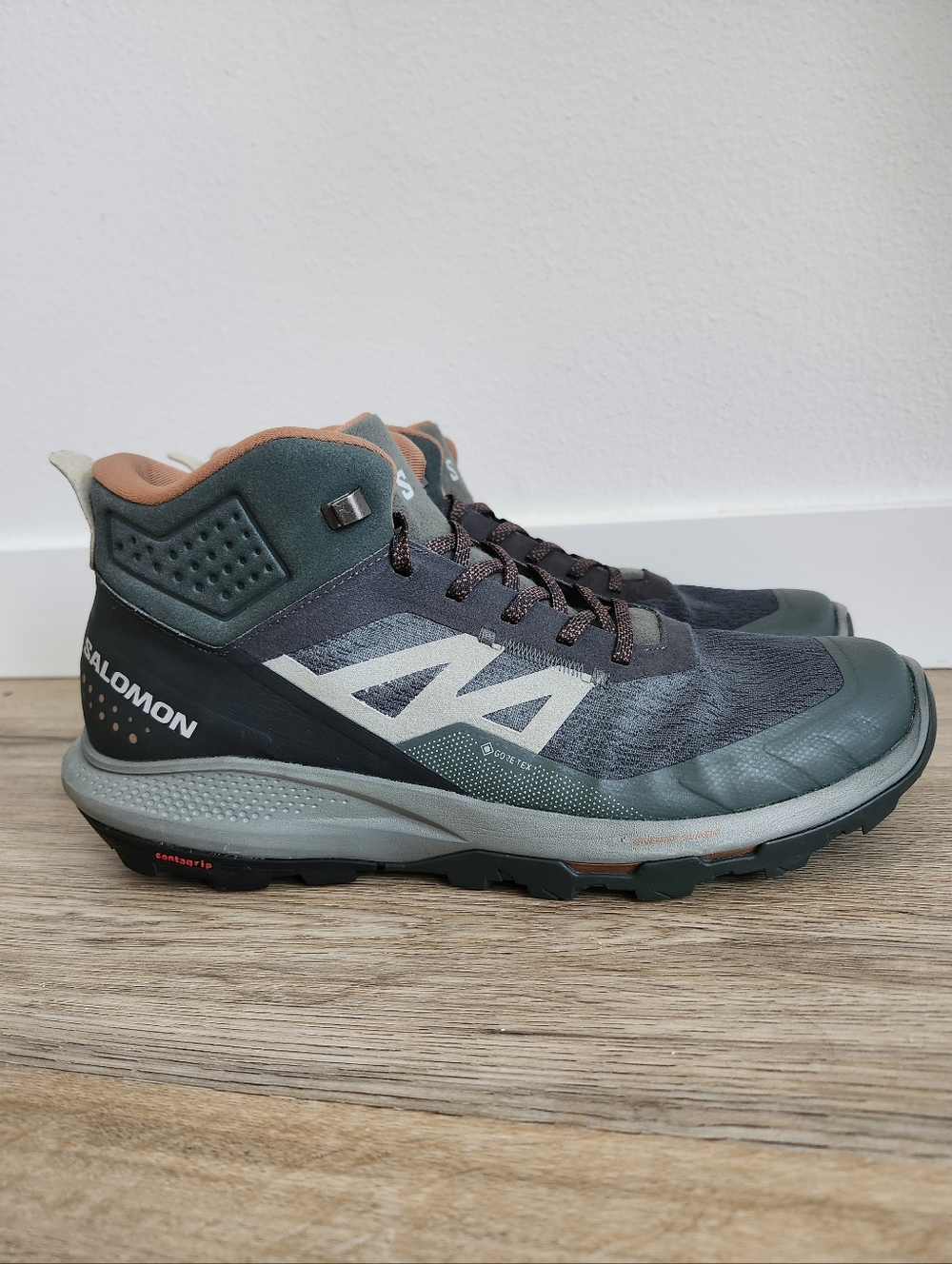 Salomon Outpulse Gore-Tex Mid Hiking Boots, Men's Size 10.5